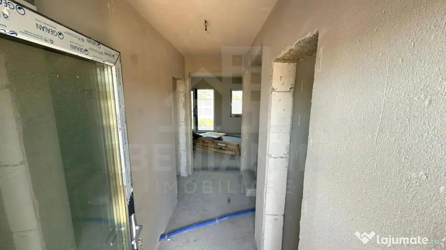 Casă cu 4 camere cu Teren 200 Mp în Central