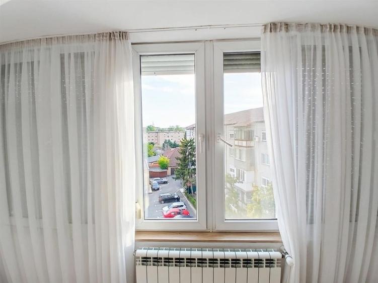 Apartament cu 3 camere decomandat în Centru Civic