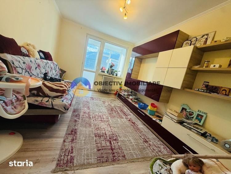 Apartament cu 3 camere decomandat în Vest