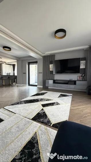 Casă cu 4 camere cu Teren 800 Mp în Central