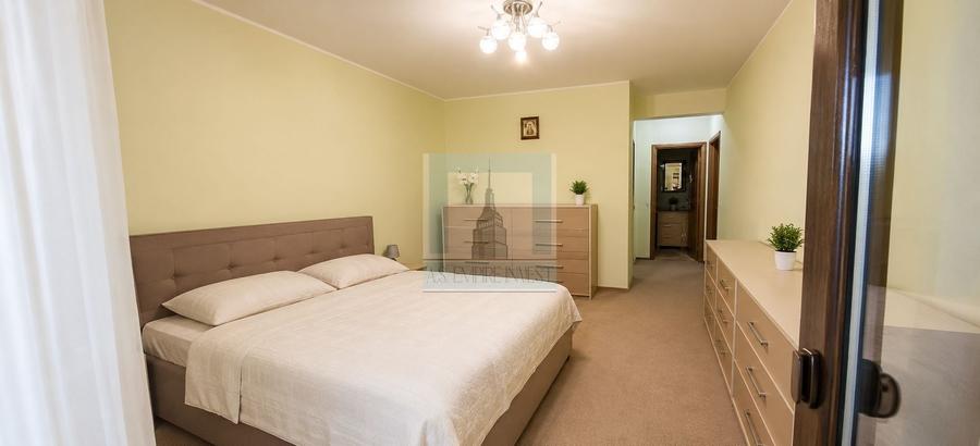 Apartament cu 2 camere decomandat, mobilat în Tractorul