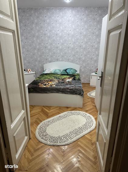 Casă cu 4 camere decomandat cu Teren 420 Mp în Central
