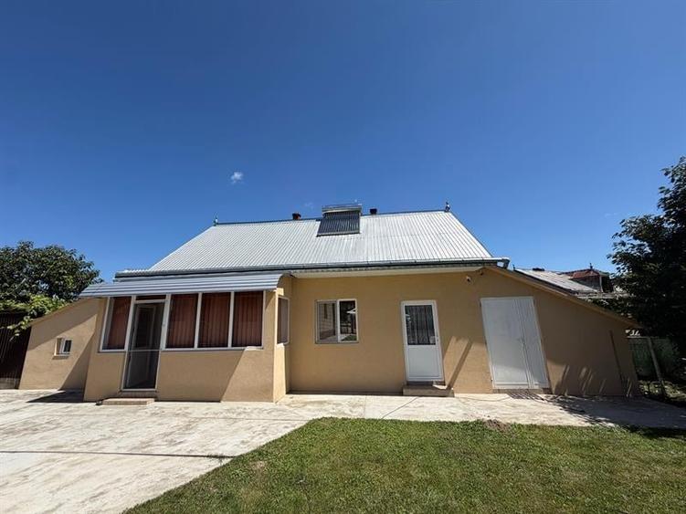 Casă individuală cu 4 camere cu Teren 2400 Mp în Măriței