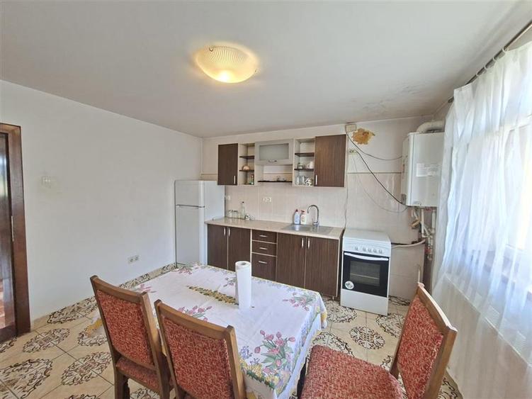 Casă individuală cu 5 camere cu Teren 250 Mp în Gușterița