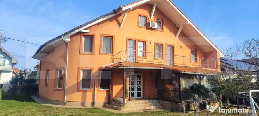 Casă cu 7 camere cu Teren 602 Mp în Nufărul