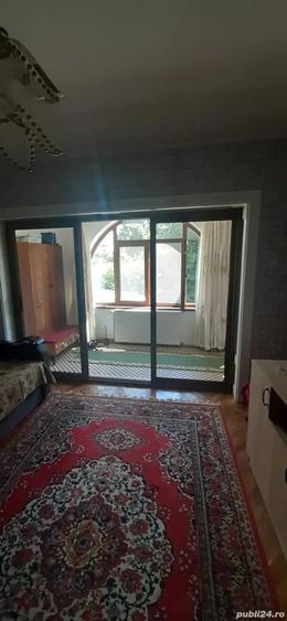 Apartament cu 3 camere decomandat în Furnica