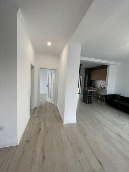 Casă cu 4 camere în Vișan