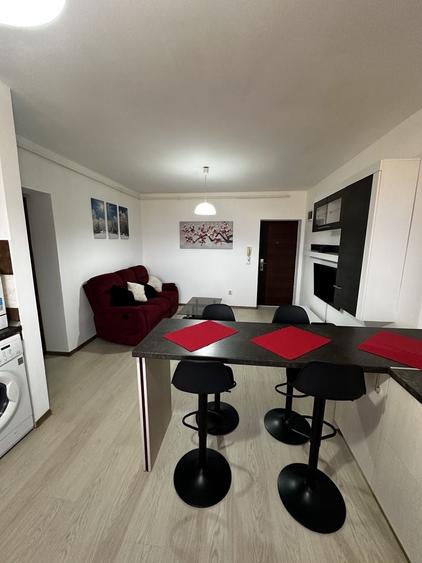 Apartament cu 3 camere decomandat în Lotrioara