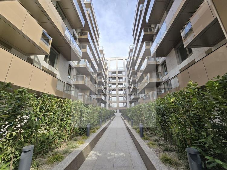 Apartament cu 4 camere decomandat, mobilat în Central