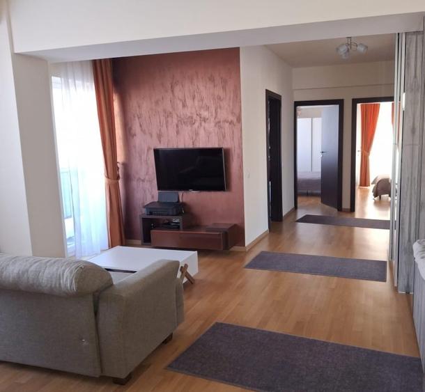 Apartament cu 3 camere decomandat, mobilat în Calea Aradului