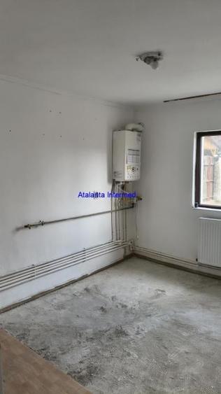 Casă individuală cu 3 camere cu Teren 300 Mp în Lumina