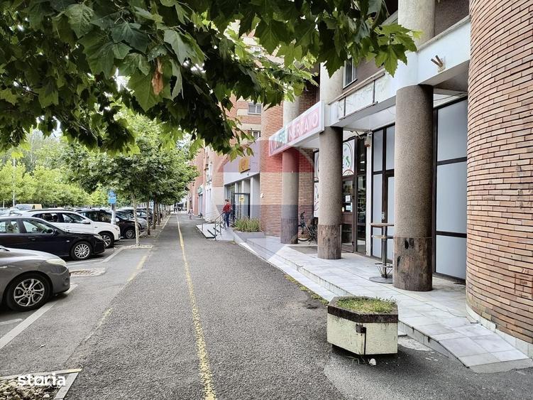 Spațiu comercial, de 63 mp, în Central