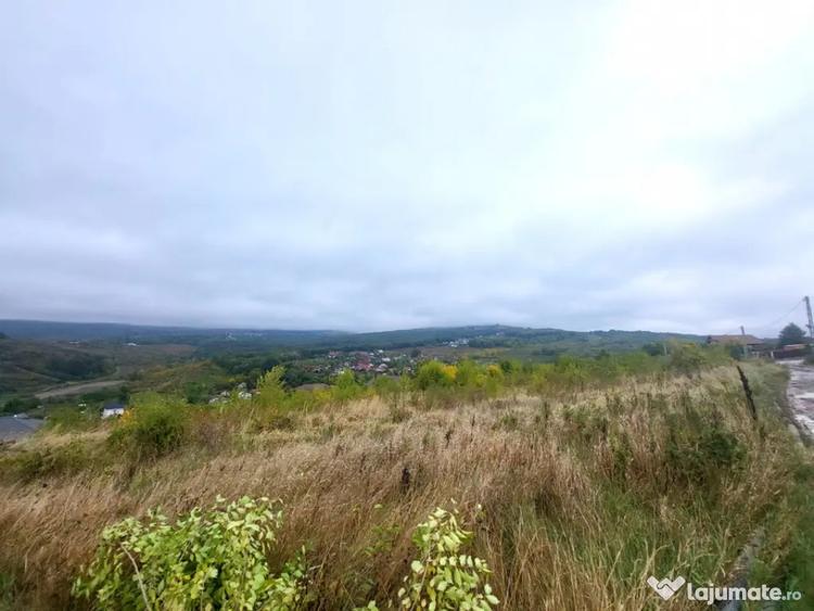 Teren de 1500 mp, în Bârnova