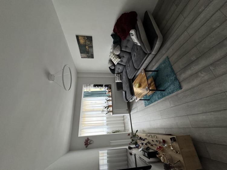 Apartament cu 2 camere semidecomandat în Vlahuță
