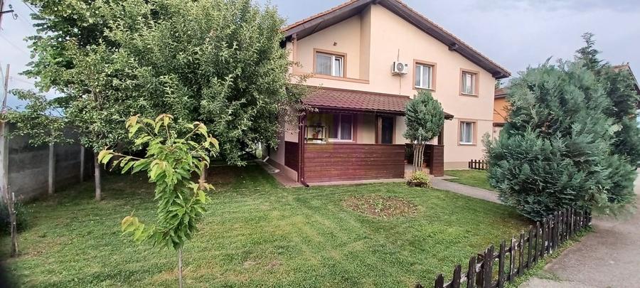 Casă cu 4 camere cu Teren 315 Mp în Central
