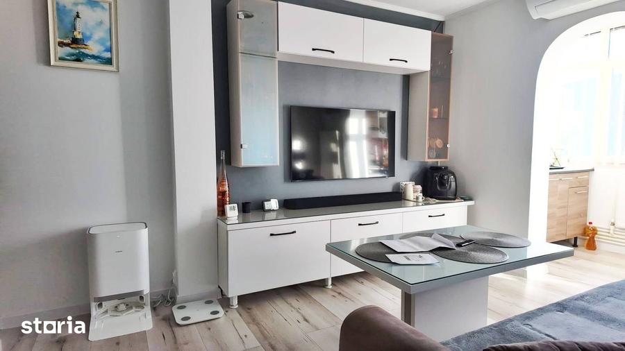 Apartament cu 2 camere decomandat în Sud