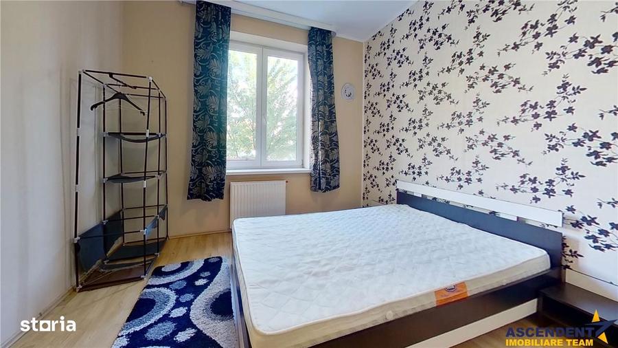 Apartament cu 3 camere decomandat în Est