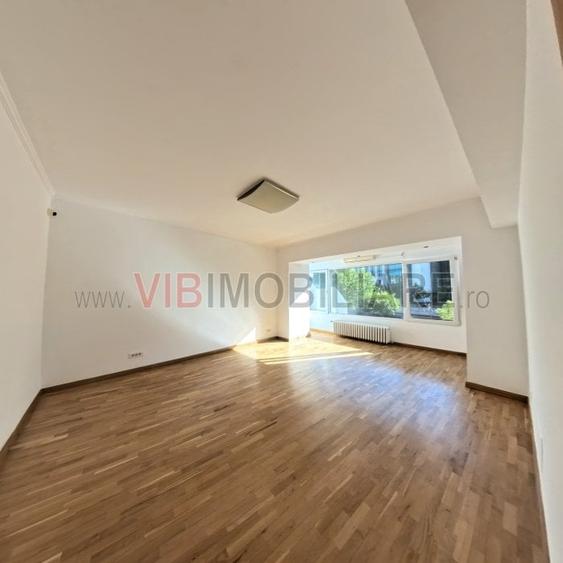 Apartament cu 4 camere decomandat în Unirii