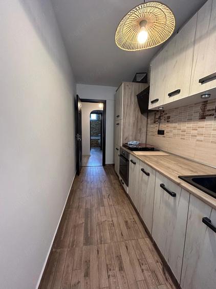 Apartament cu 3 camere decomandat în Dărmănești