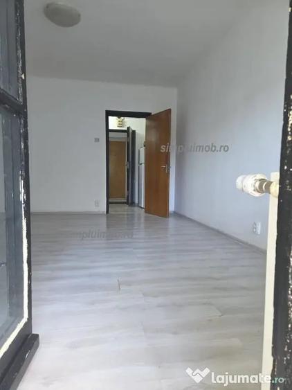Garsonieră semidecomandată în Central