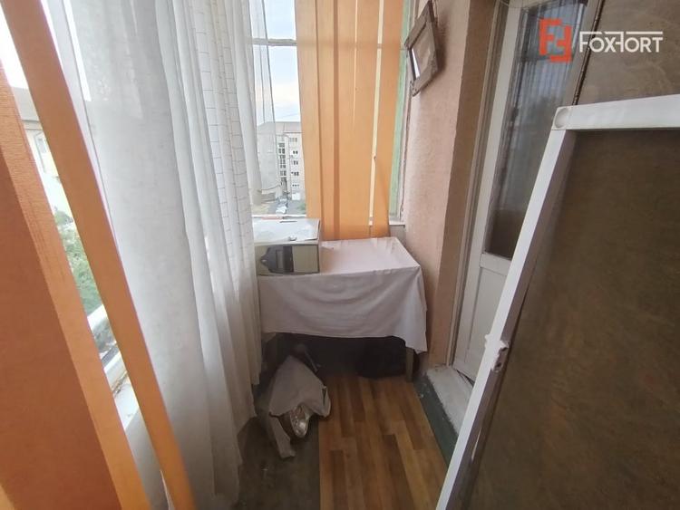 Apartament cu 3 camere decomandat, mobilat în Girocului