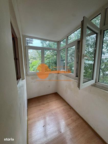 Apartament cu 3 camere în Crângași