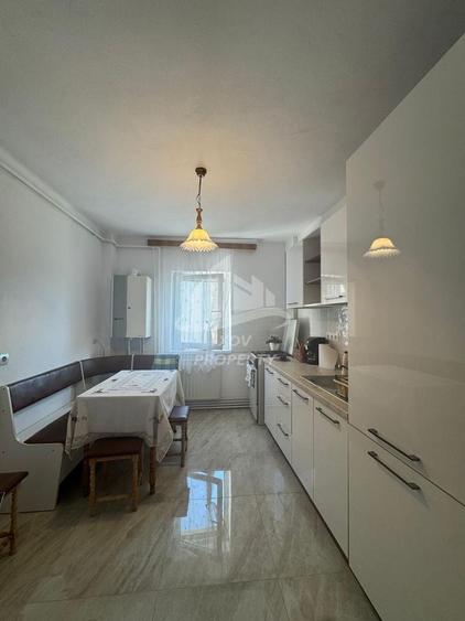 Apartament Calea Dumbravii ,Sibiu,  3 camere ,  2 bai , - 1