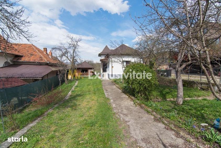 Casă cu 3 camere în Văcarea