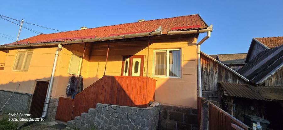 Casă cu 3 camere în Micfalău