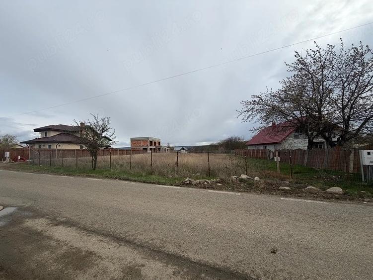 Teren de 1000 mp, în Miroslava