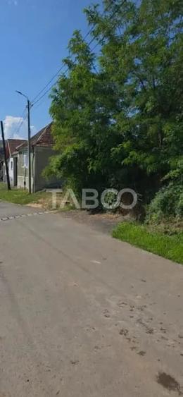 Teren de 2890 mp, în Răhău