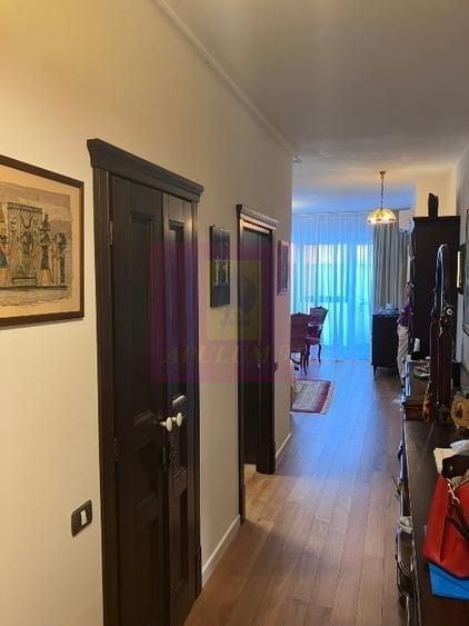 Vanzare apartament 3 camere Piata Alba Iulia adiacent, cu parcare - 1