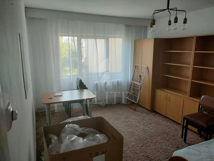 Apartament cu 4 camere decomandat, mobilat în Mărăști