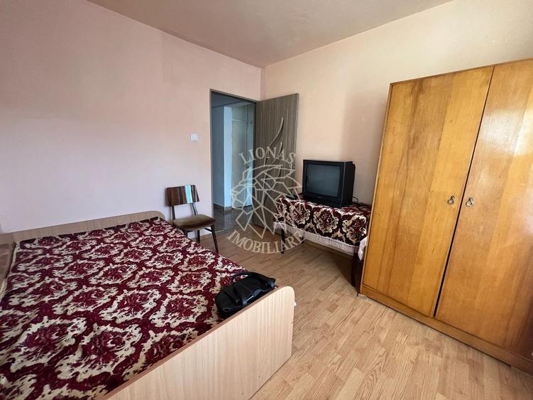 Apartament cu 3 camere decomandat, mobilat în Independenței