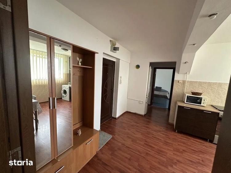 Apartament cu 2 camere decomandat în Calea București