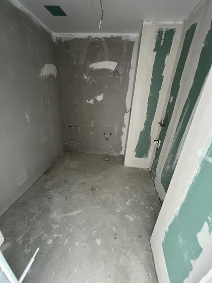Apartament cu 2 camere decomandat în Pietroasa