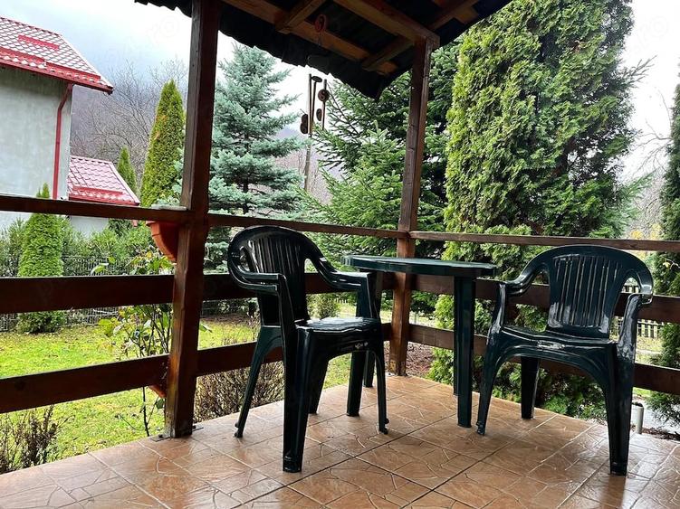 Casă cu Teren 460 Mp în Posada