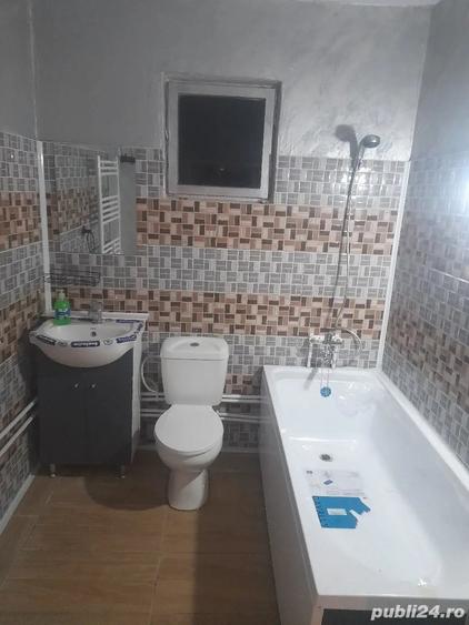 Casă cu 6 camere cu Teren 5400 Mp în Central