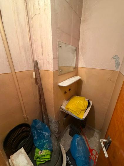 Apartament cu 2 camere decomandat în Berceni