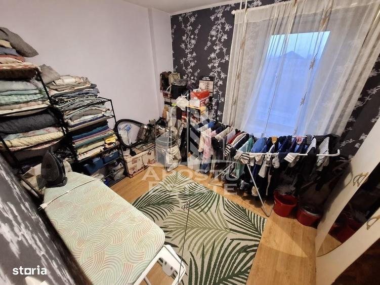Apartament cu 4 camere decomandat în Mircea cel Bătrân