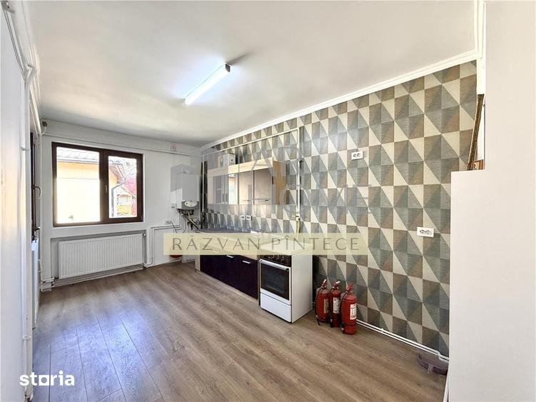 Apartament cu 4 camere în Democrației