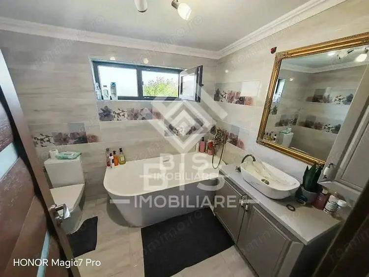 Casă cu 5 camere cu Teren 3500 Mp în Nord