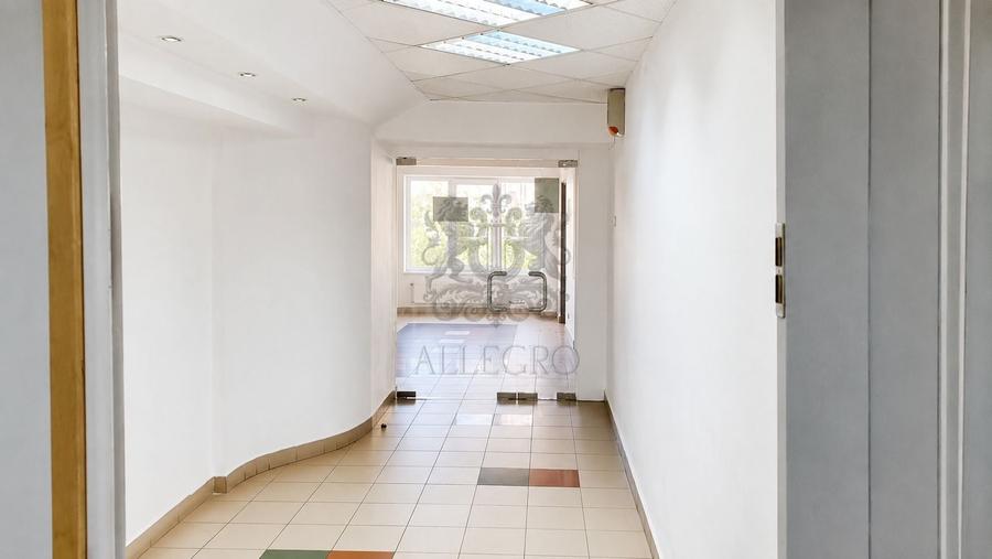 Spațiu comercial, de 525 mp, în P-ța Unirii