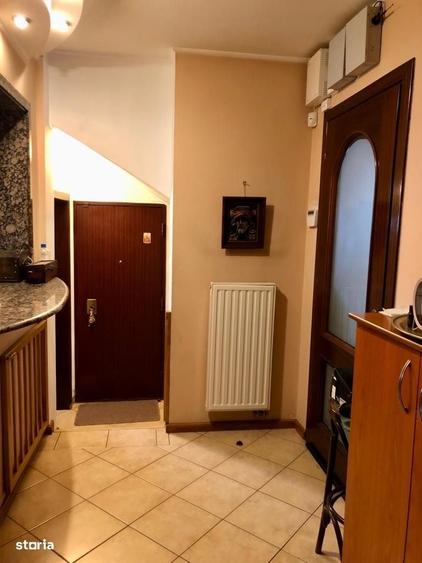 Casă cu 4 camere în Vatra Luminoasă