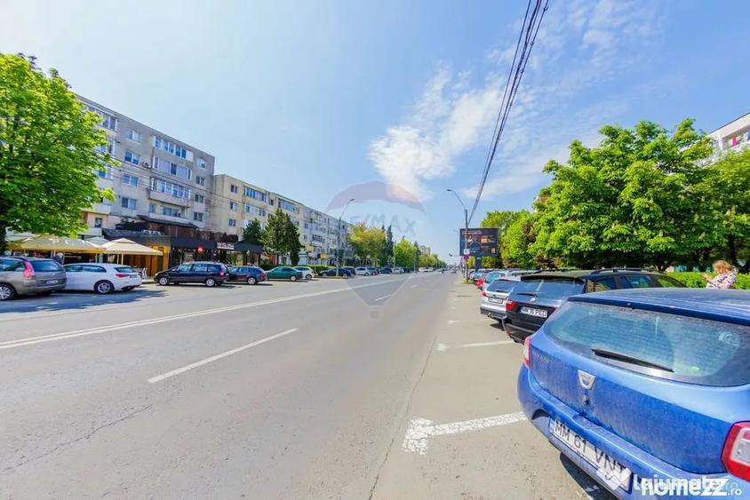 Apartament cu 4 camere decomandat în Central