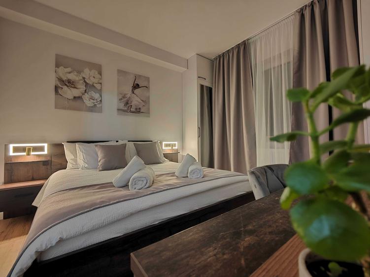 Apartament cu 3 camere decomandat în Tătărași