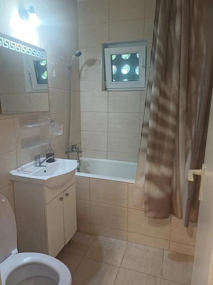 Apartament cu 2 camere decomandat în Cornișa