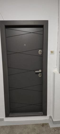 Apartament cu 2 camere decomandat în Sârbi