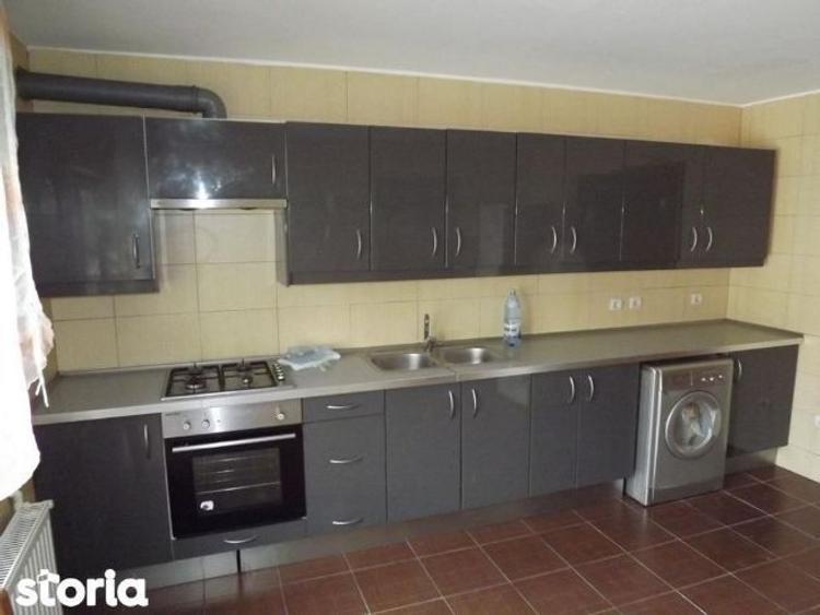 Duplex cu 6 camere cu Canalizare în Popești-Leordeni