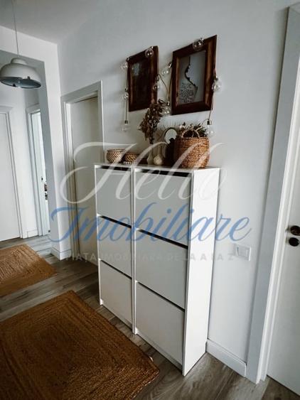 Apartament cu 3 camere decomandat, mobilat în Florești
